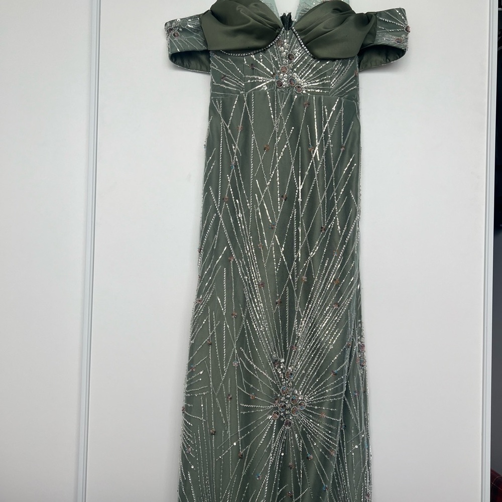 Elegant Green Maxi Dress with Silver Accents